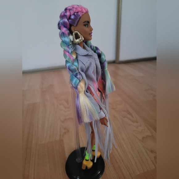 Barbie Extra #5 by Mattel - Picture 8 of 9